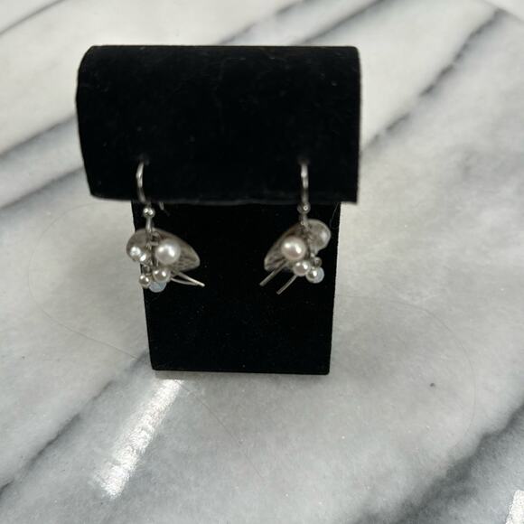 Silver pearl layered earrings - Picture 2 of 4